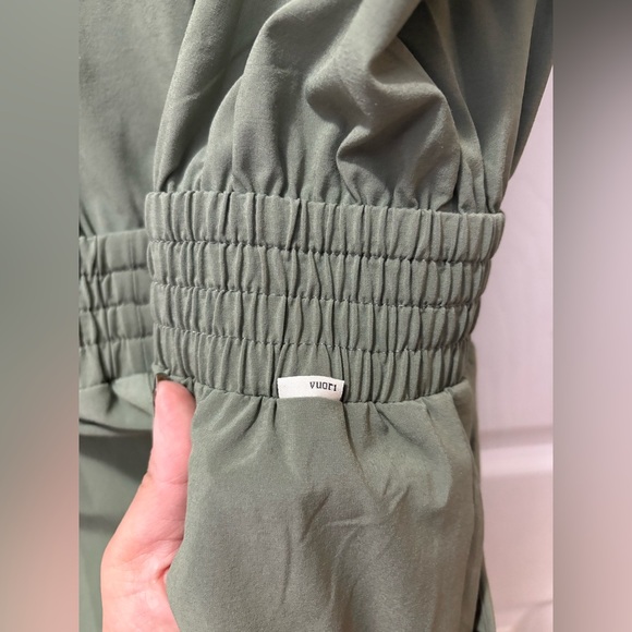 Vuori Villa Utility Romper Size Large - Picture 5 of 5